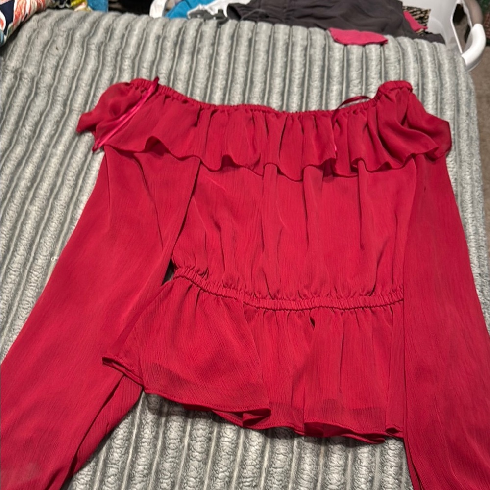Sofia By Sofia Vergara Red Off-Shoulder Blouse - image 1